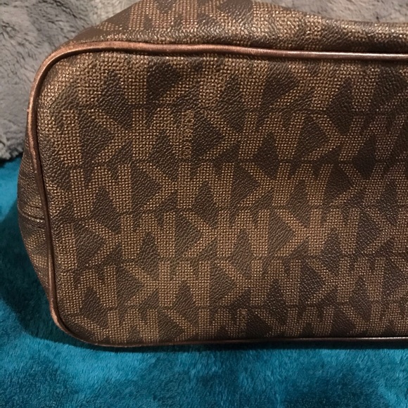 Michael Kors Tote - Picture 5 of 6